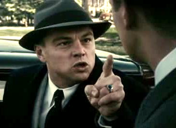J. Edgar avec Clyde Tolson à la sortie du Sénat J. Edgar avec Clyde Tolson à la sortie du Sénat